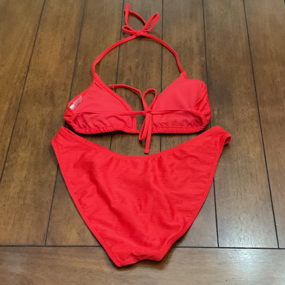 Wild Fable Vibrant Red Top - Picture 3 of 3